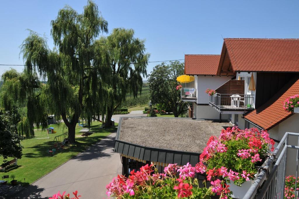 Landhotel Schellenberg Uberlingen Exterior foto